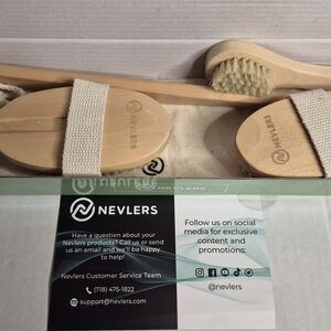 Natural Wooden Face And Body Brush Set By Nevlers For Dry Brushing Exfoliating
